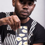 Mundaze - Case for Samsung Galaxy S22 Ultra Slim Shockproof Hard Shell Soft TPU Heavy Duty Protective Phone Cover - Cute White Daisies Blue